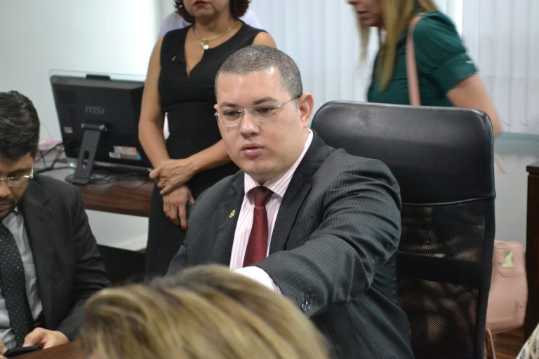 OAB-AM vai pedir apoio da Polícia Federal para elucidar assassinato do advogado Armando Freitas