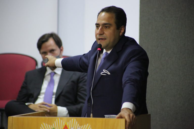 Beto Simonetti é eleito presidente da OAB Nacional