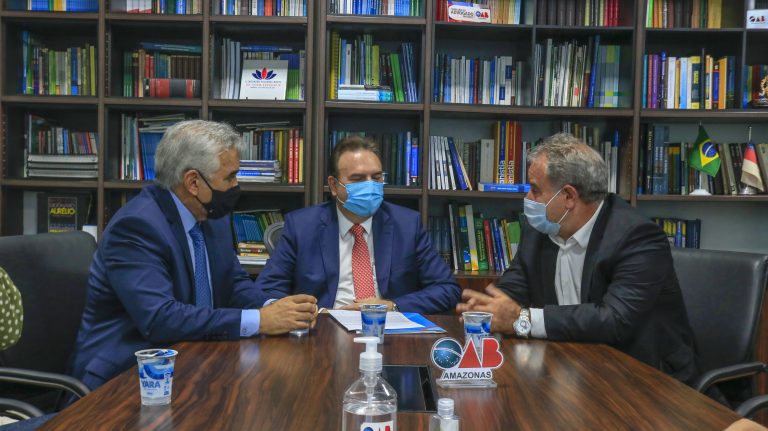 OAB-AM e TJAM firmam acordo para oferecer cursos e capacitação