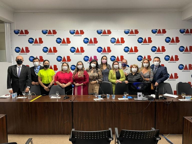 Reunião do conselho ordinária da OAB-AM é comandado por mulheres