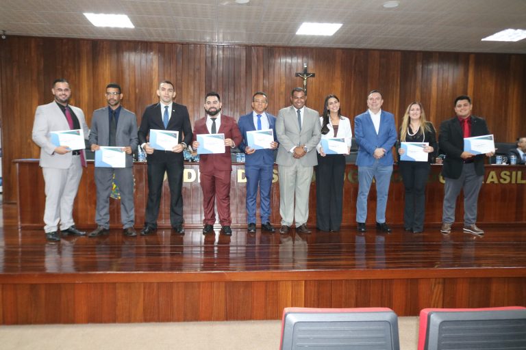 Membros da comissão OAB Jovem são empossados