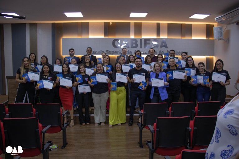 AB-AM realiza posse de membros da Comissão de Proteção aos Animais