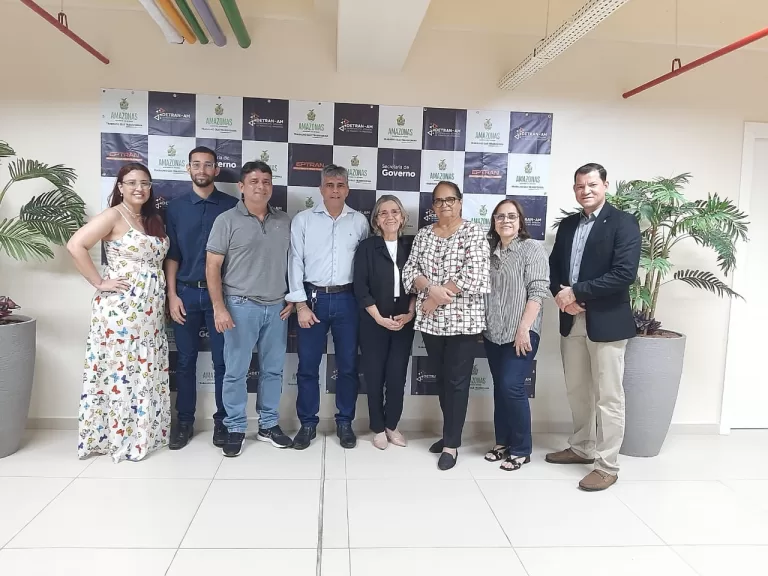 OAB-AM realiza visita institucional em Escola Pública de Trânsito do Amazonas do DETRAN-AM